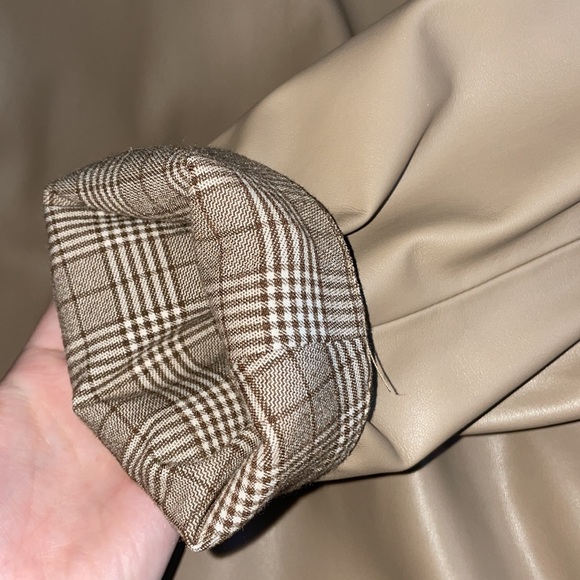 Jacket - Picture 4 of 4